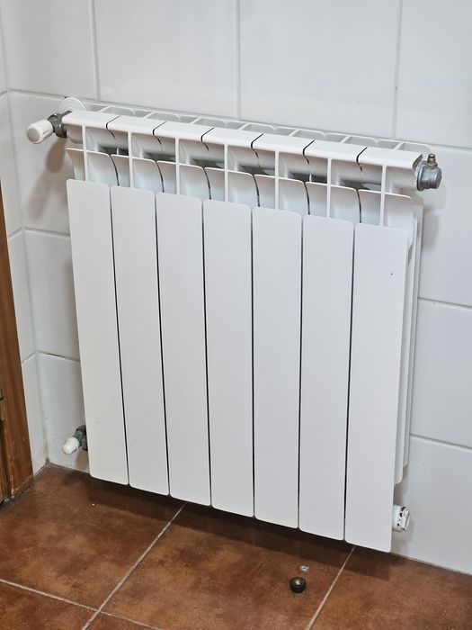 Radiadores de aquecimento em ótimo estado