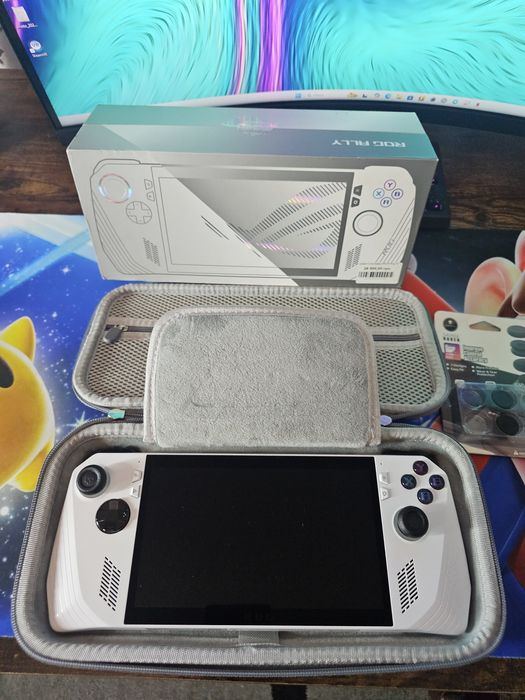 Портативна - ігрова консоль Asus Rog Ally 512Gb + комплект