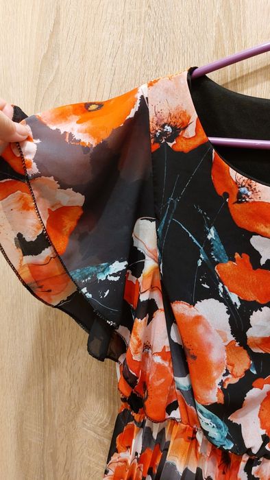 Sukienka plisowana w maki