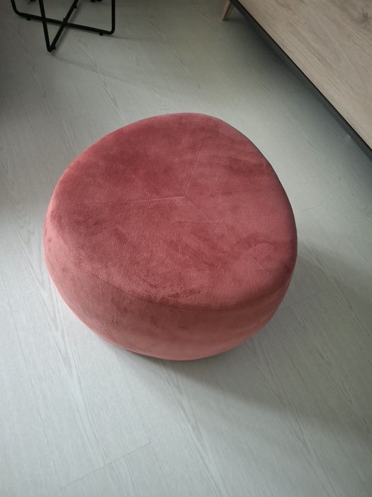 Puff / Mesa de Apoio Hôma (Veludo)
