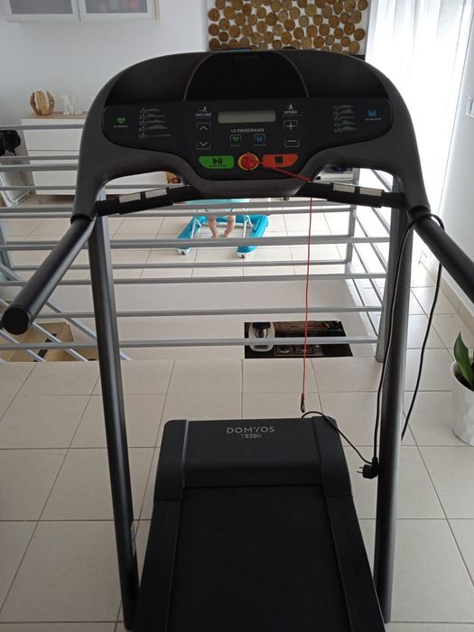 Vendo passadeira como nova sem marcas de uso.