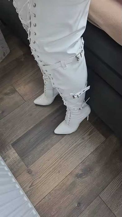 Kozaki za kolano wiązane w 3 kolorach