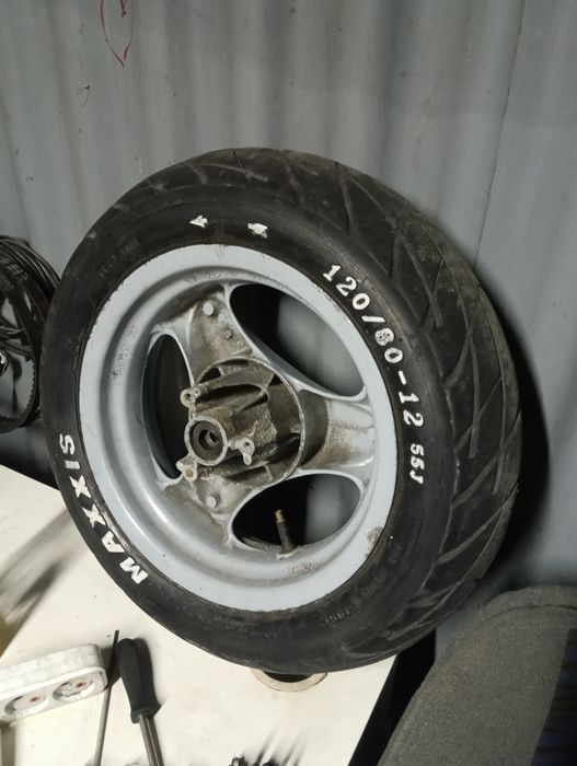 Переднє колесо neos( не aerox)