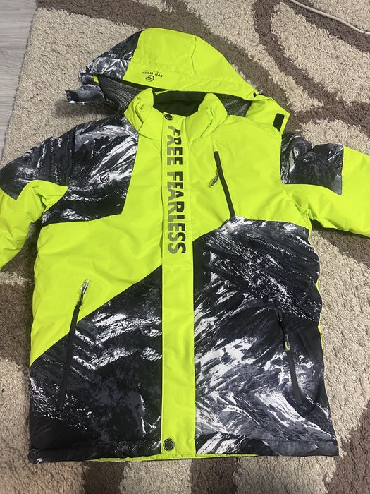 Куртка для лиж є всі розміри