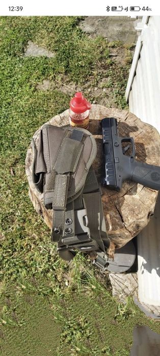 Kabura udowa Beretta APX