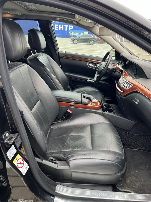 Дизельний w221 Mercedes-Benz 2008 року