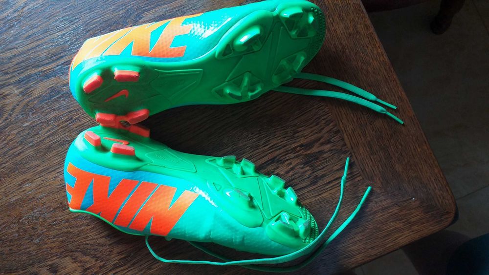 korki NIKE MERCURIAL r.35,5 dł.wkł. 22,5cm.