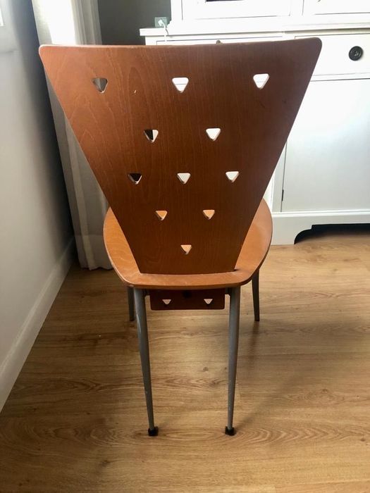 Conjunto mesa e cadeiras sala em cerejeira