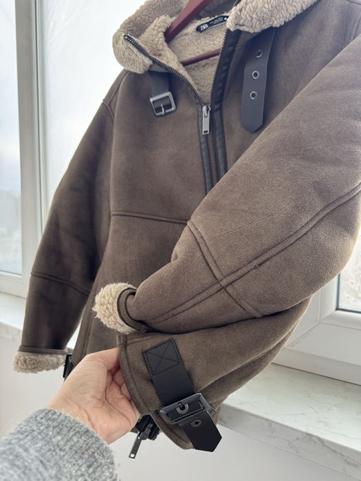 Дублянка зі штучної замші Zara” куплена у 2025 році в Італії