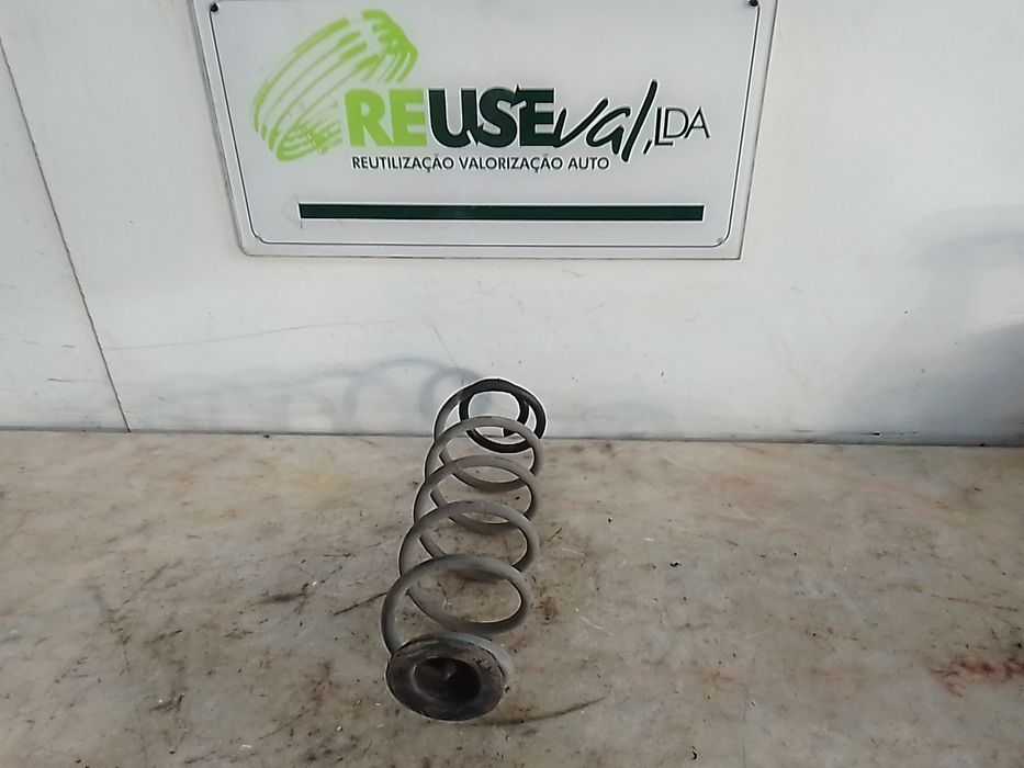 Mola de suspensão trás direita PEUGEOT 208
