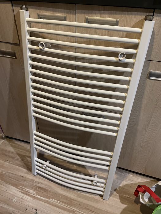 Grzejnik łazienkowy żeberkowy