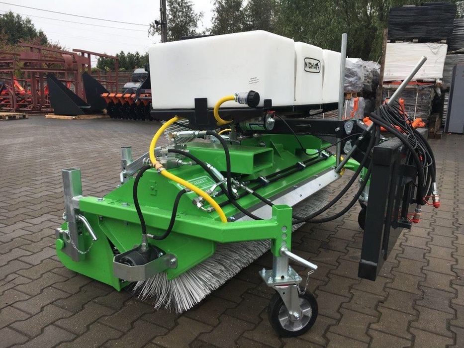 Zamiatarka Hydrauliczna Avant euro weidemann Volvo caterpillar cat