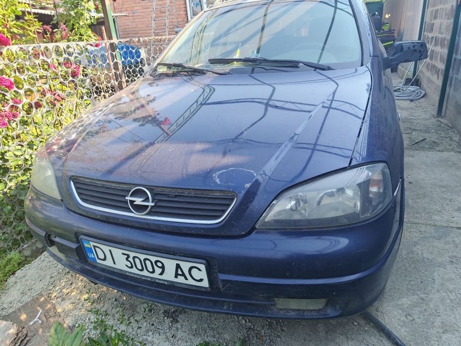 Опель Астра 1.6 автомобіль