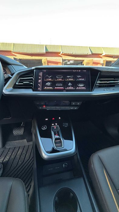 Продам  AUDI E-Tron Q4