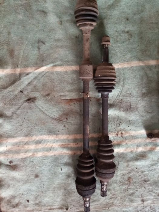 Продам вісь взборі Шевролє авео