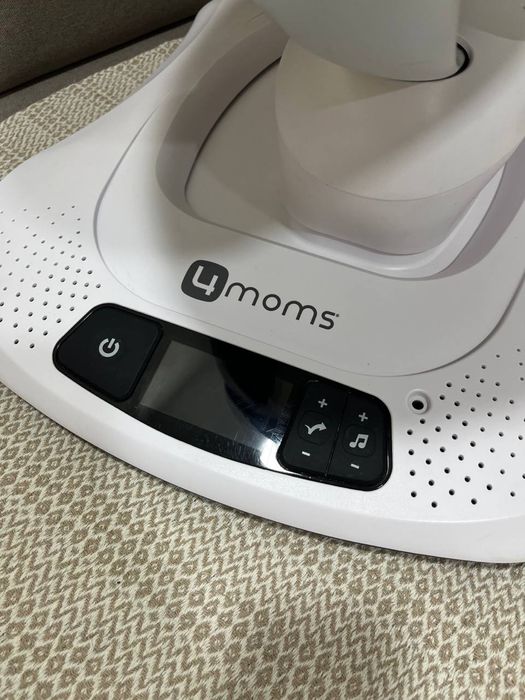 Заколисуючий центр 4moms mamaRoo 4.0
