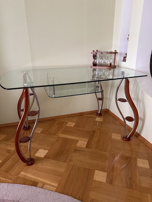 Кухонний стіл скляний