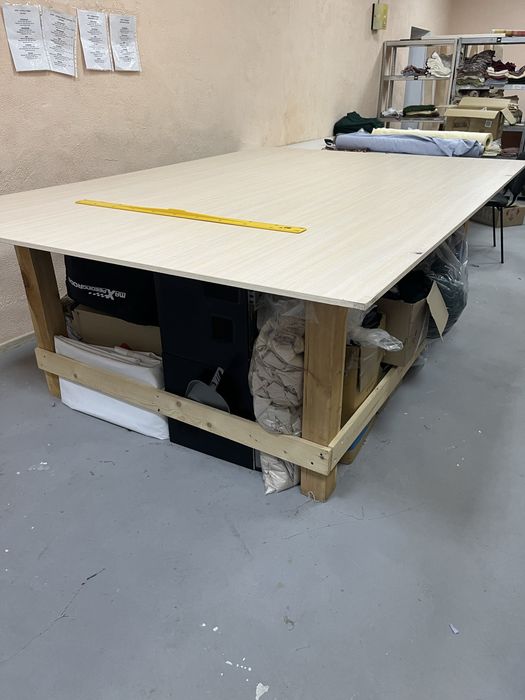 Стол раскройный для швейного цеха. Розкрійний стіл на виробництво