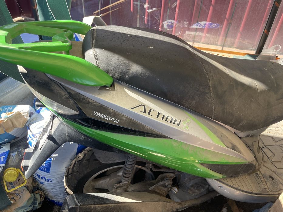 Продам скутера Зеленого!Телефонуйте домовимось