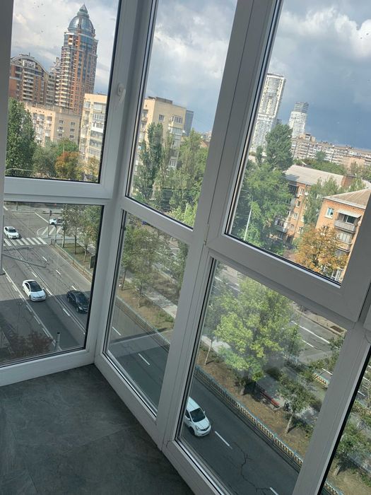 Без комісії! Власник! 2к студія (48 м2), Метро "Печерська"