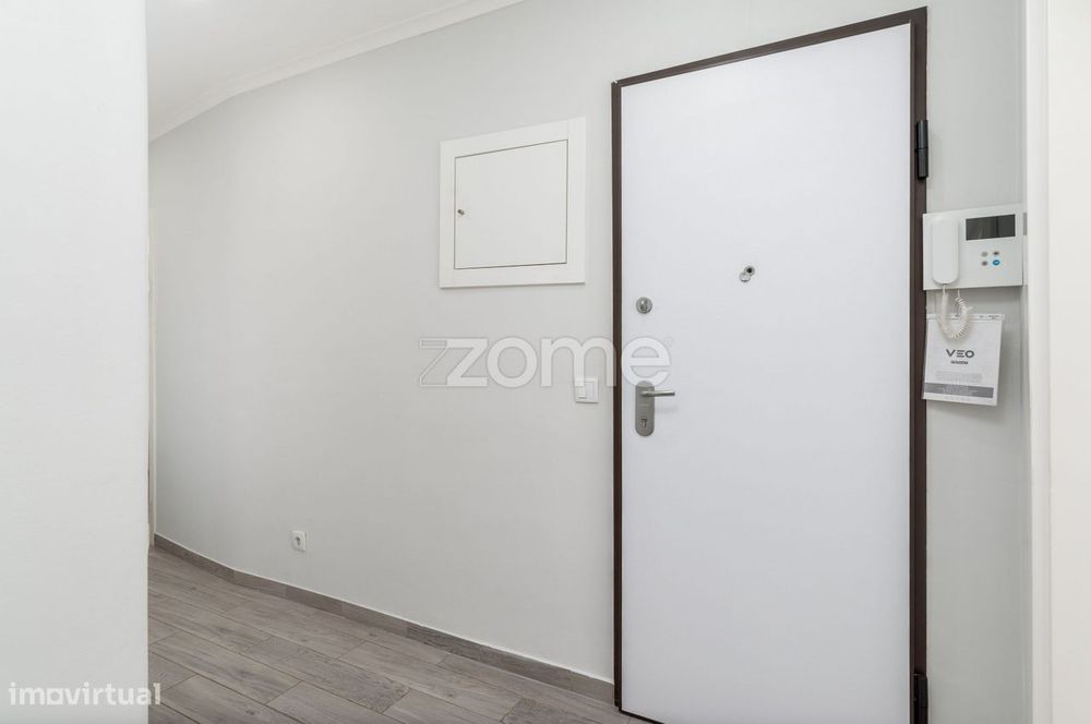 T2 Renovado | Buraca | Pronto a Habitar