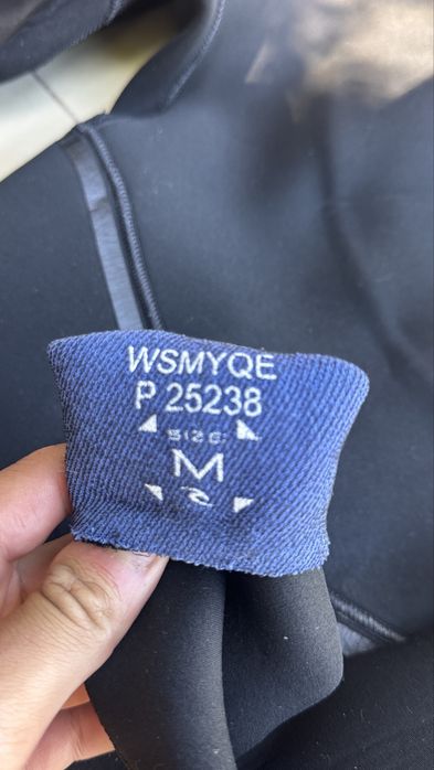 Fato Surf RipCurl E-BOMB