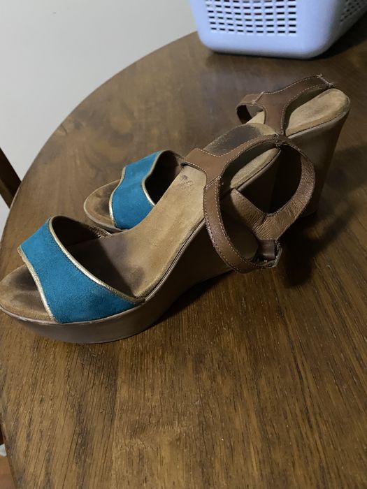 Sandalias em pele n.36