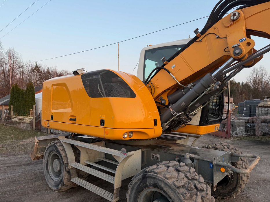 LIEBHERR A914 – 2019 r. – ROTOTILT  LIEBHERR– 1 246 mth