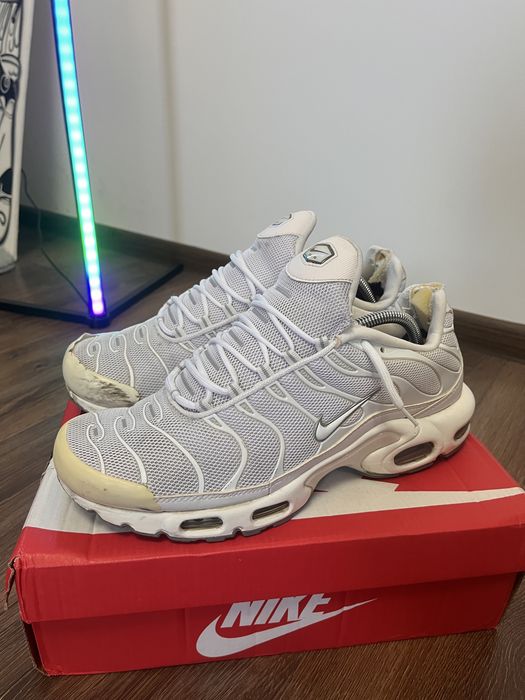 Nike aur max tn plus