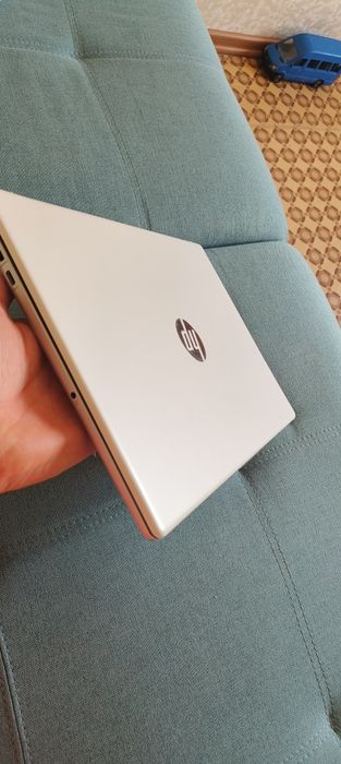 Срочно. ноутбук HP Laptop 15-fd ( i5/16 Озу/500ssd/)