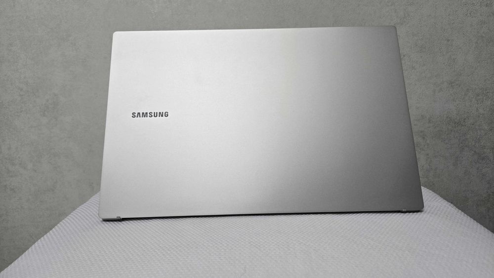 Samsung Galaxy Book