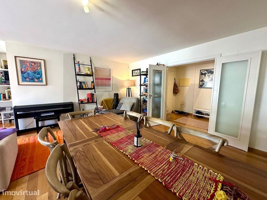 Apartamento T3 | 135 m2 de área bruta privativa | 2 lugares de garagem