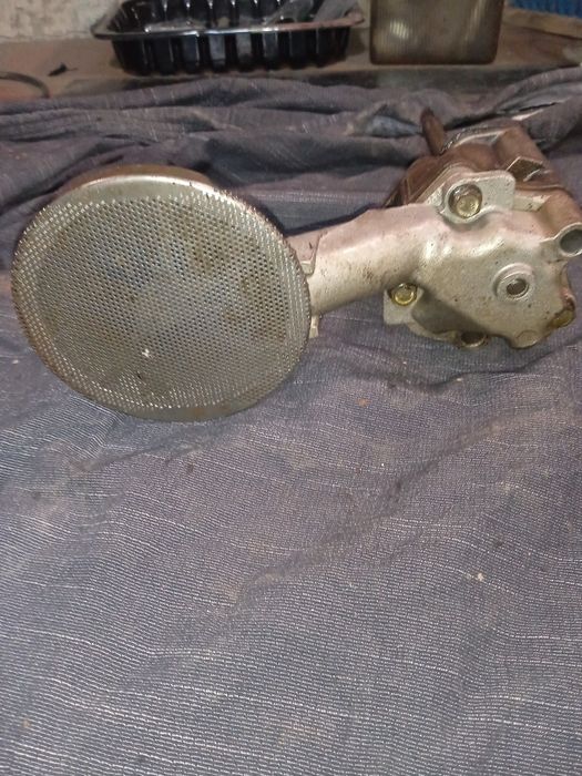 Масляный насос двигателя на ВАЗ 2101, 2107