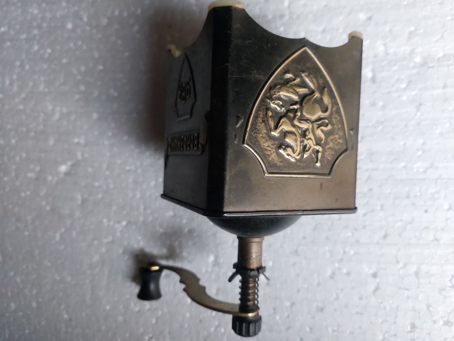 Кофемолка ручная Володимир.