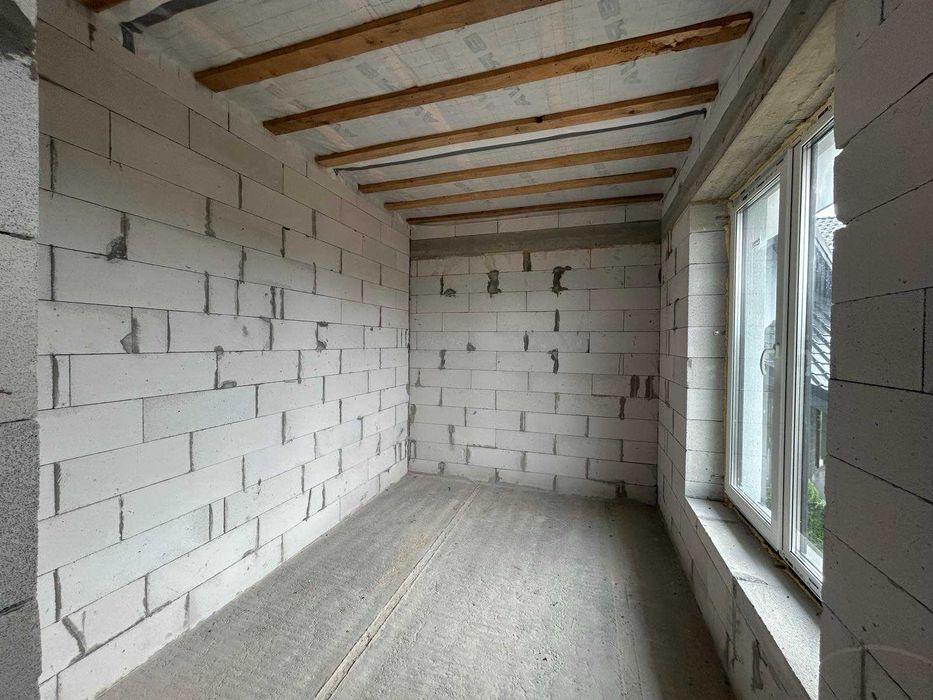 Продаж СУЧАСНОГО  ОСОБНЯКА  з ГАРАЖЕМ  та власною ділянкою 5 соток