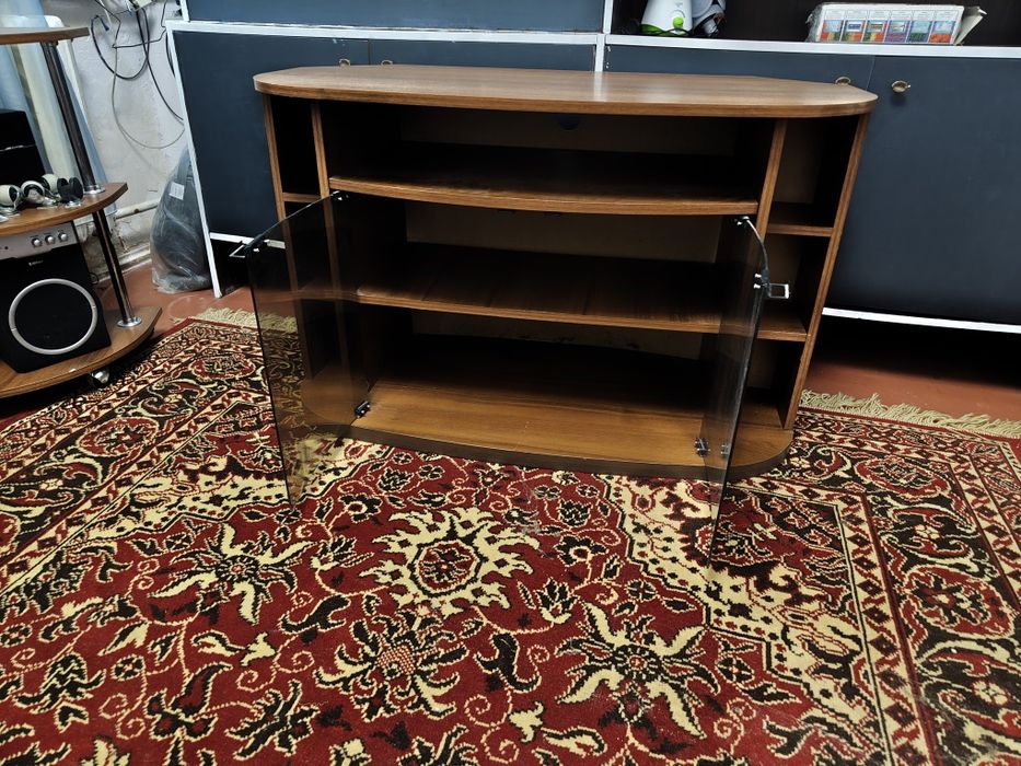 Тумбочка для телевизора