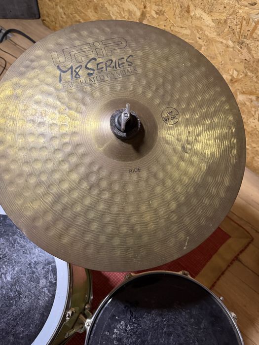 Vendo 2 pratos de bateria