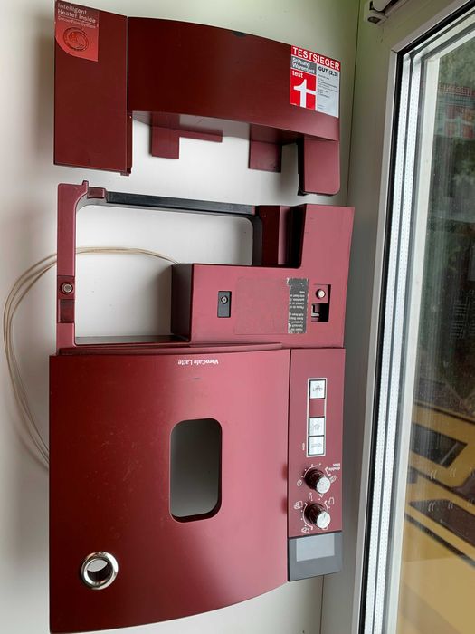 Передняя панель красного цвета кофемашины Vero CAFE latte Bosch ctes32