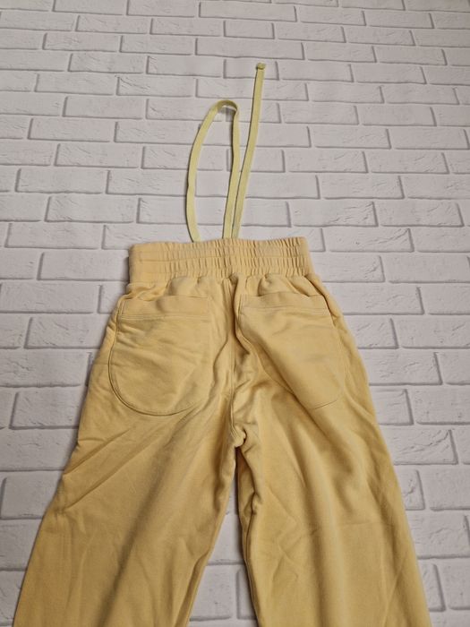 Robert Kupisz spodnie dresy logo