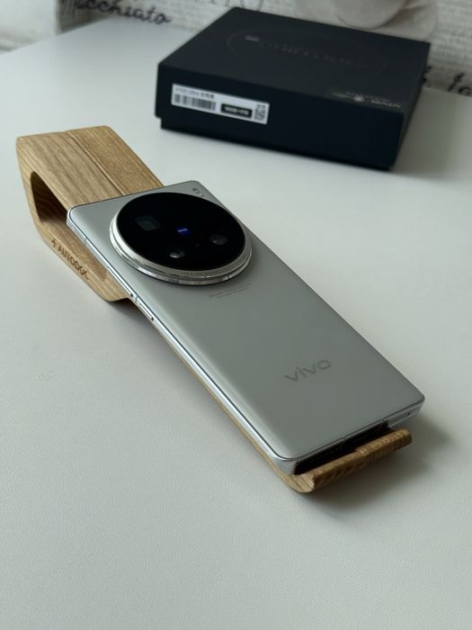 Vivo X100 Ultra 16/1 ТБ