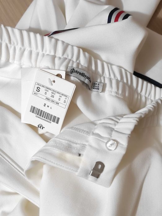 Calças clássicas estilo "chinos"