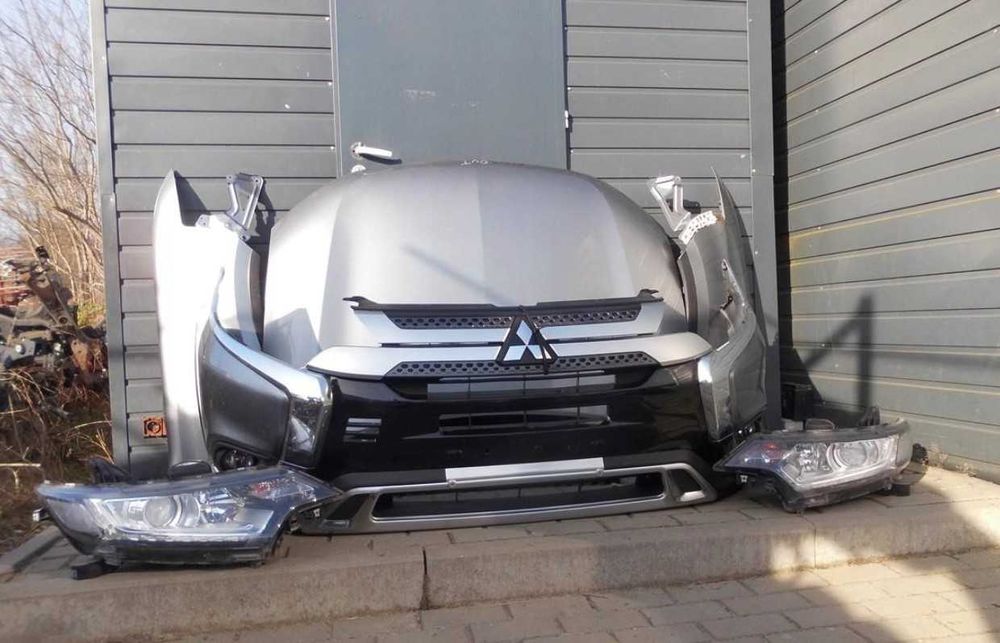 Mitsubishi outlander Комплект капот бампер Фара Крило зеркало дверь бу