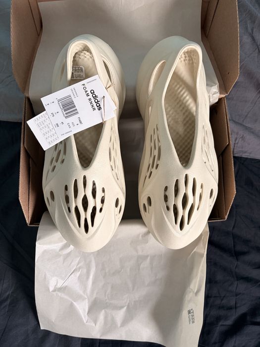 Nowe Adidas Yeezy 43 sand