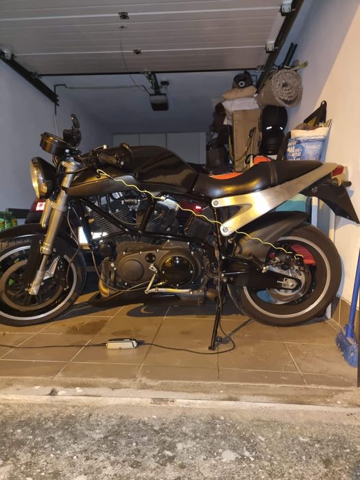 Buell- motor harley 1200