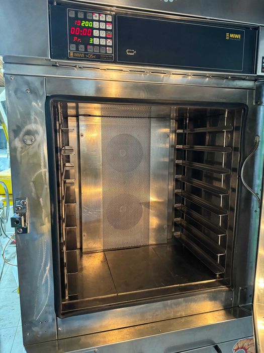 Пароконвектомат Miwe aeromat конвекционная хлебопечь с Германии