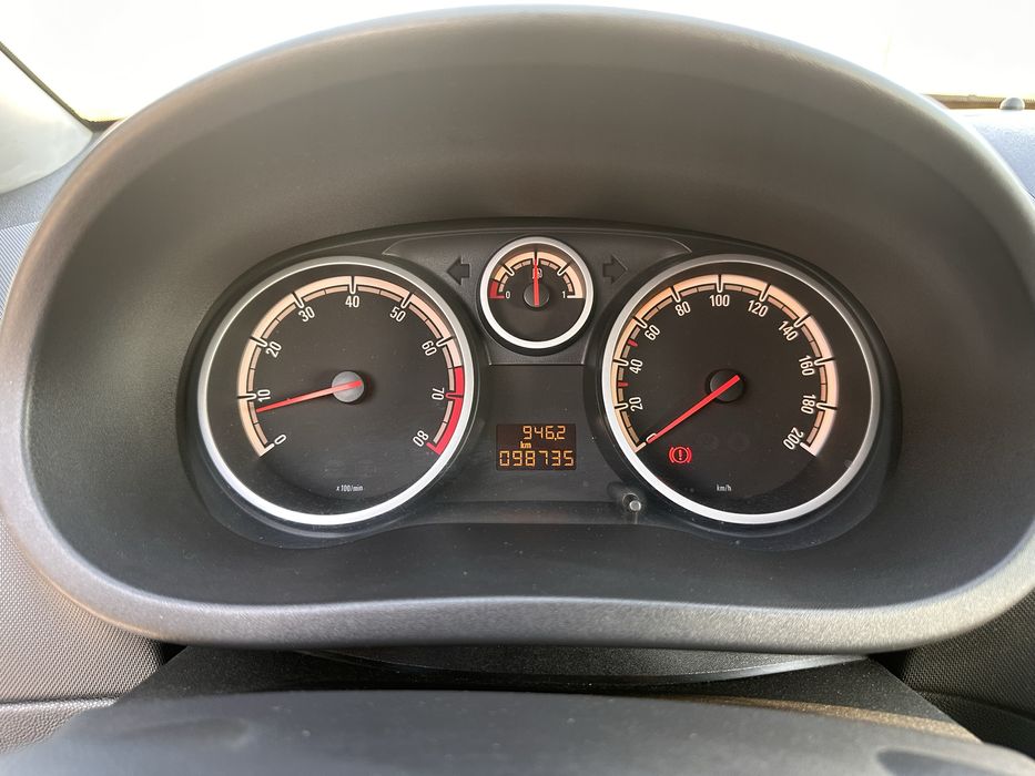 Opel corsa black edition