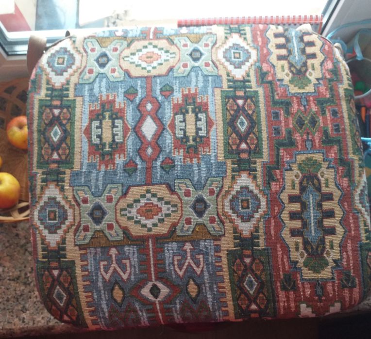 Чехол на школьный стул