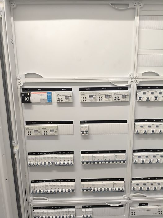 Elektryk Puławy/Poniatowa.Potrzebujesz elektryka ? Zadzwoń teraz.