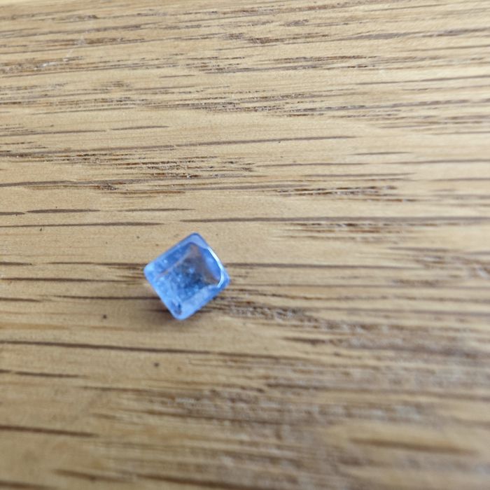Tanzanit naturalny 0,75 ct