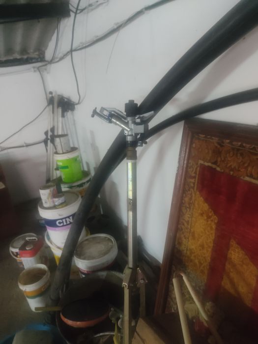 Aspersor de rega rotativo
